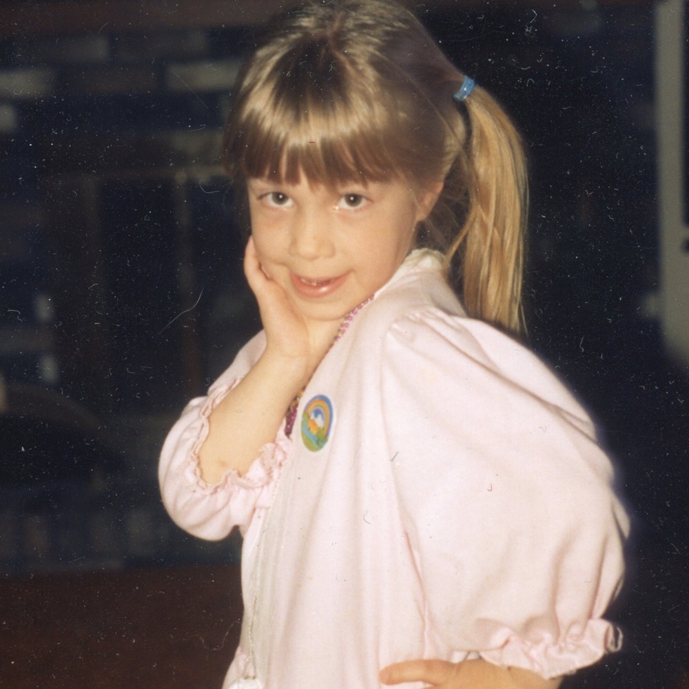 Meet your Posher, Elise